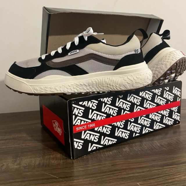 Tenis UltraRange VR3