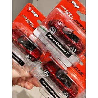 Miniatura Bburago FERRARI CALIFORNIA escala 1/64 item raro de colecionador