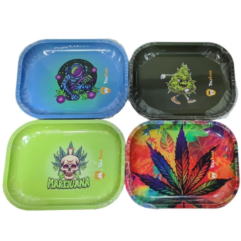 Bandeja de Metal Tokahauu Diversas Estampas.