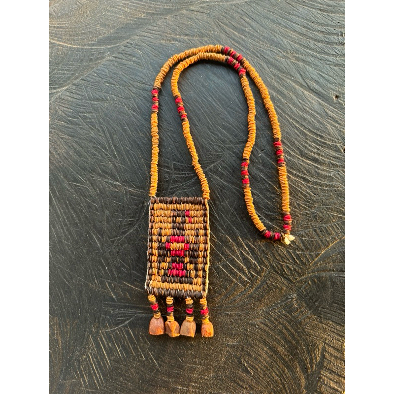 colar tribal morototó
