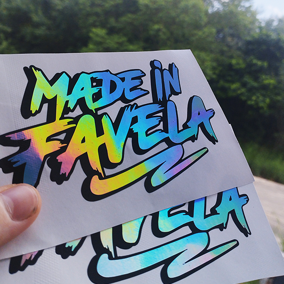 Adesivo Made In Favela em Recorte Holográfico | Shopee Brasil