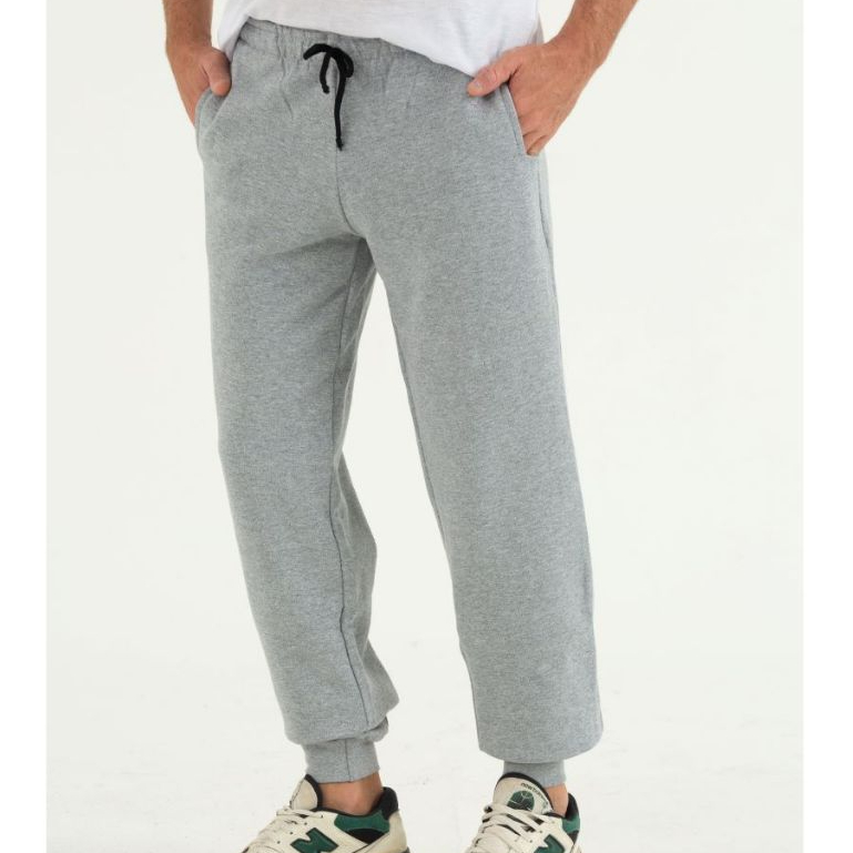 Calça Moletom Unissex Peluciada C/ Punho: Conforto e Estilo Versátil para Qualquer Momento