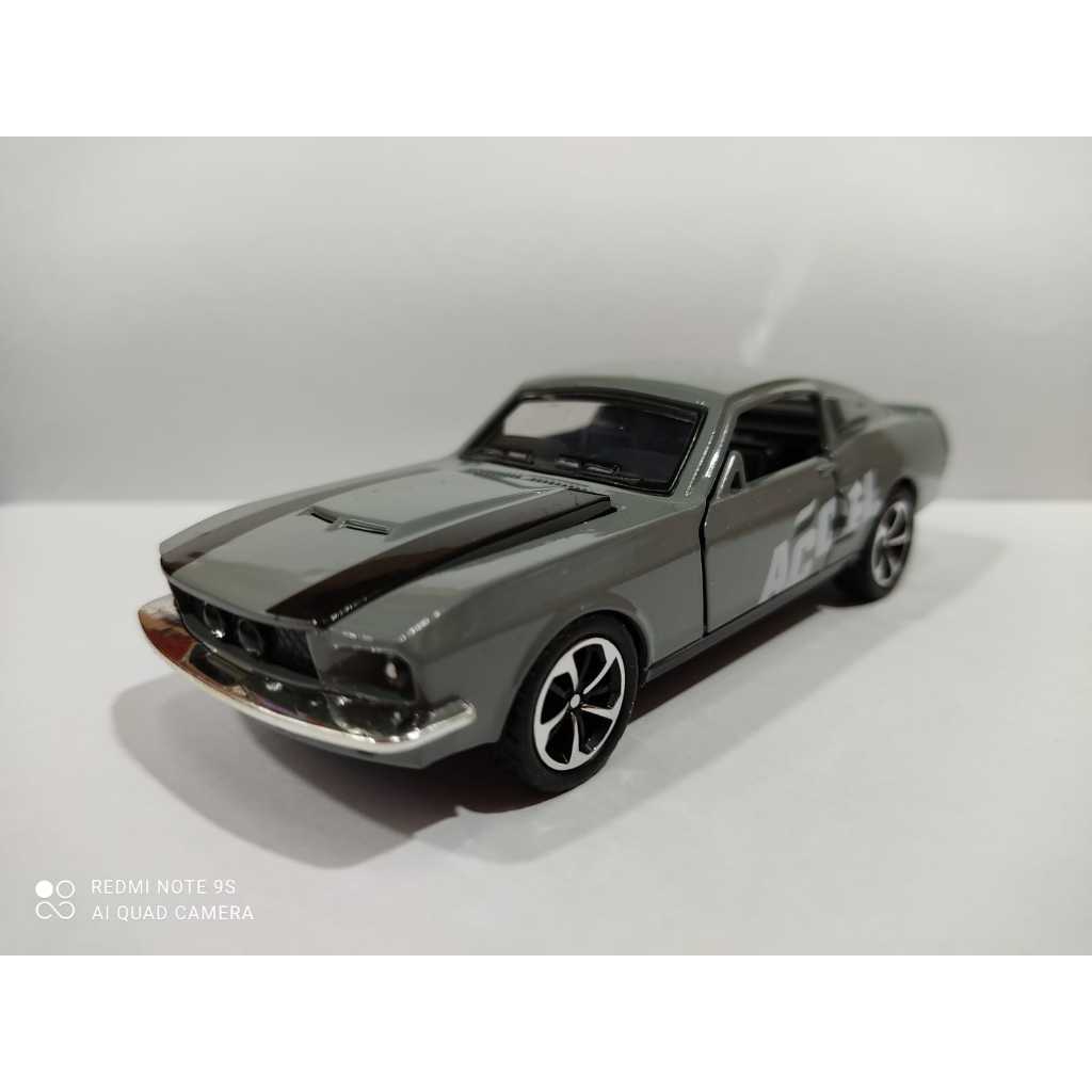 Miniatura Mustang GT 1967 escala 1:32 diversas cores