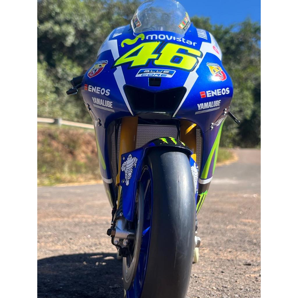 Miniatura Moto Yamaha Yzr-m1 2016 Valentino Rossi Escala 1/4 - 54