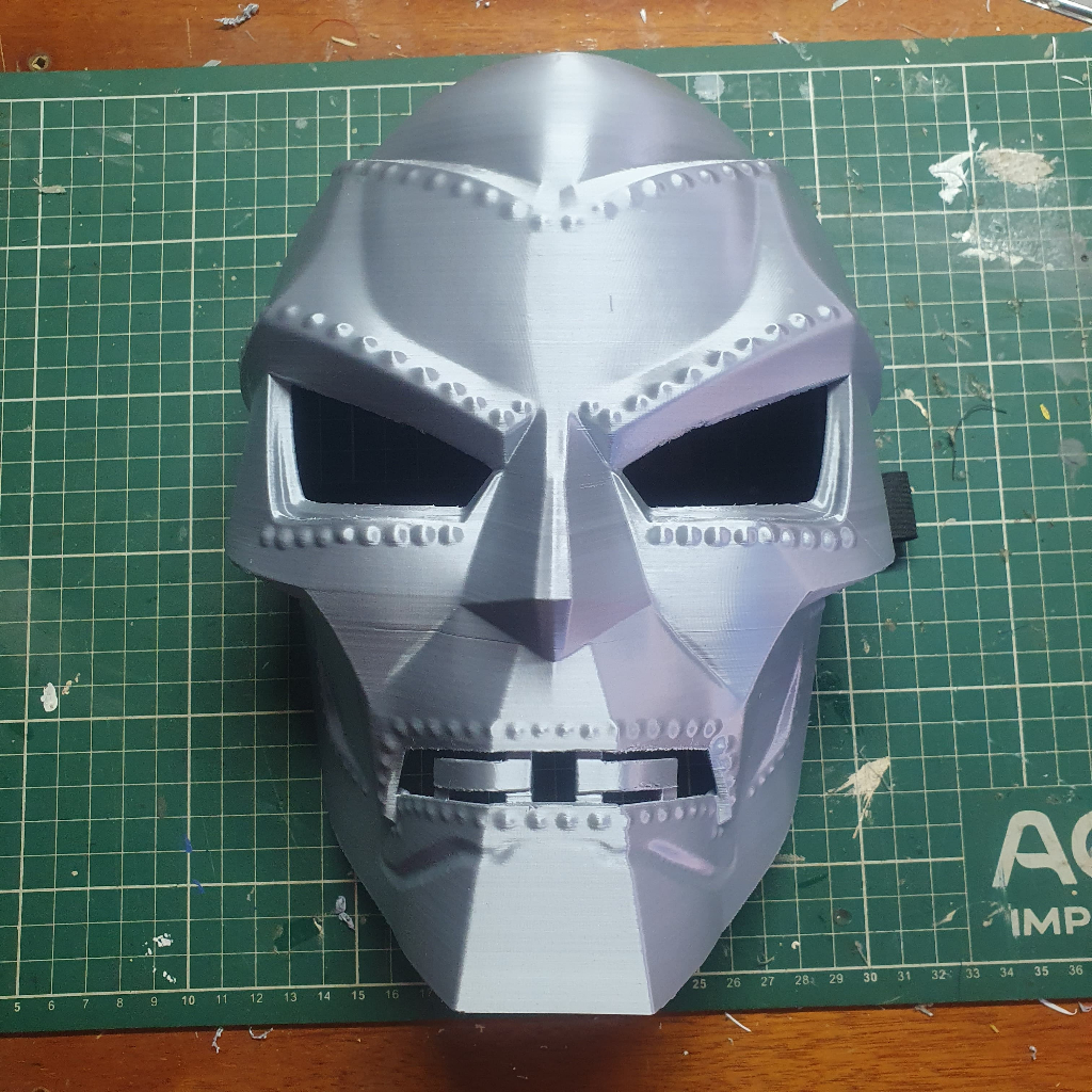 mascara doutor destino ou Marvel Doctor Doom