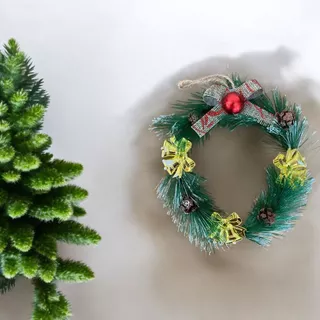 Guirlanda de Porta Com Laçinho Pinha e Sino para Decoração Enfeite Natalino Ornamentos de Festas de Natal