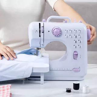Mini Máquina De Costura Multifuncional Doméstica Composta de 12 Pontos - Bivolt