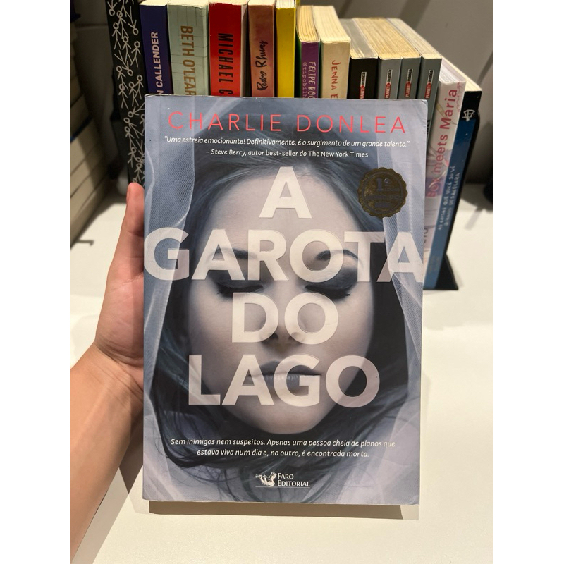 A garota do lago (livro) | Shopee Brasil