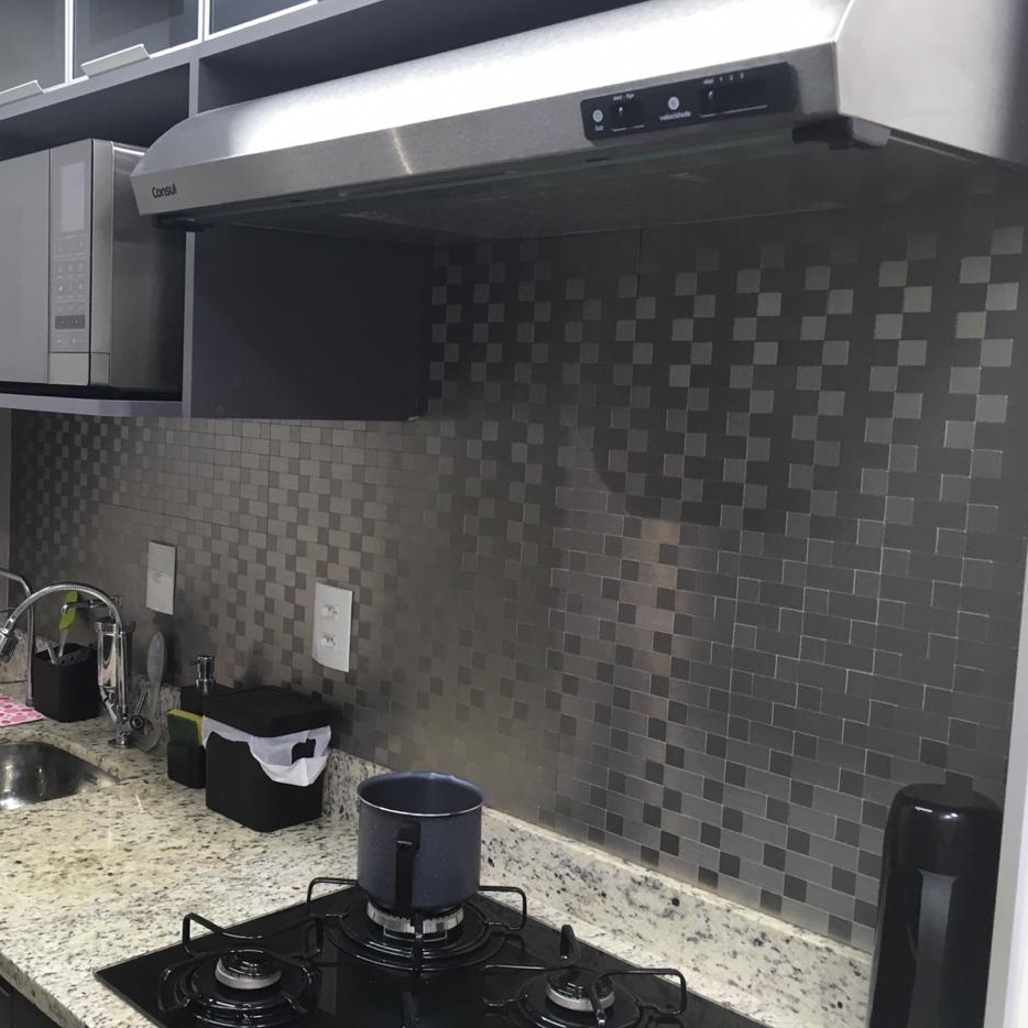 Pastilha Adesiva Metálica Prata Inox Escovado M110 30,5x30,5cm Cozinha Banheiro