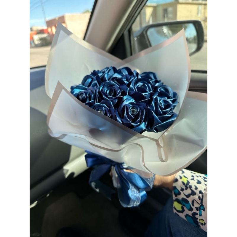 Botões de Rosas de Cetim | Rosas Eternas UNIDADES | Arranjo Enviado MONTADO