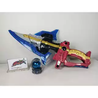 Power Ranger Cosmic Fury DX Kyu The Weapon