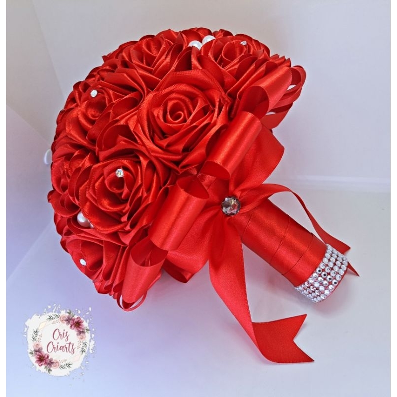 Buquê feito em Cetim (Vermelho) | Shopee Brasil