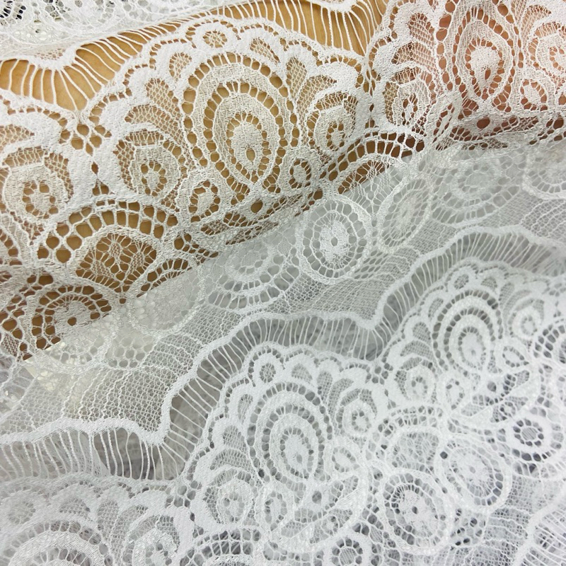 Tecido Renda Leve Floral Branca/ Off White/Preto Metro 1,50m de Largura ...