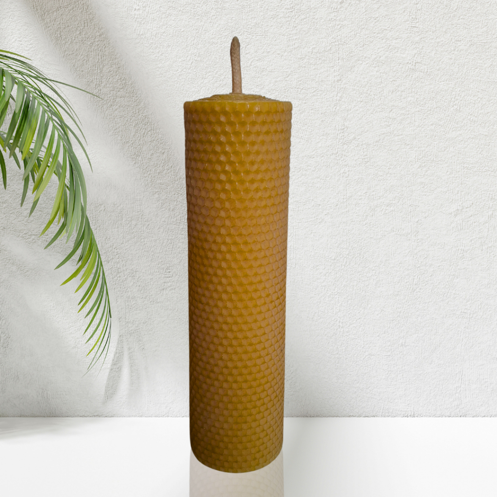 Vela de Cera de Abelha 100% pura e artesanal - Queima limpa e aroma agradável - 20x6cm