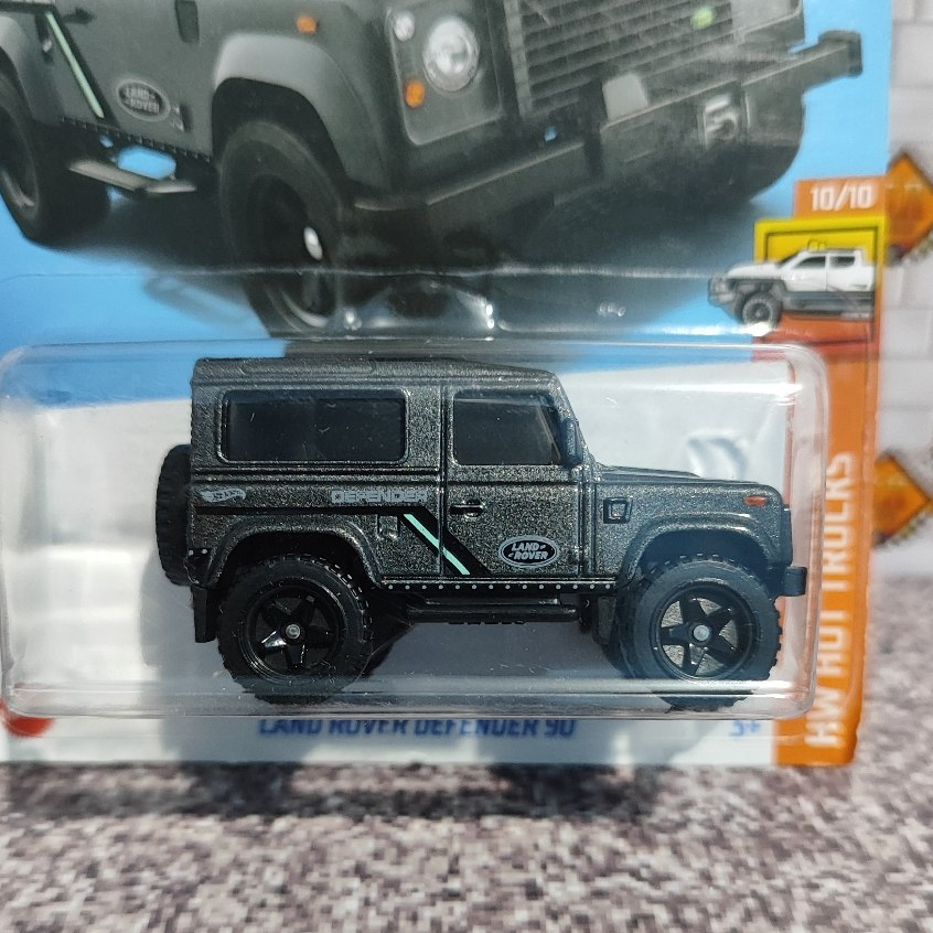 Hot Wheels Land Rover Defender Hw Hot Trucks Shopee Brasil