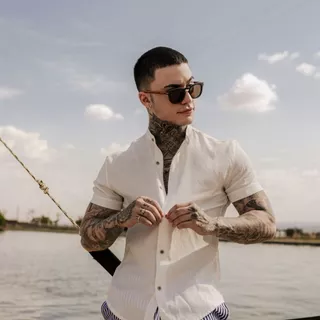 CAMISA GOLA PADRE SLIM FIT ASPECTO LINHO MANGA CURTA VARIAS CORES