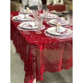 Toalha de Mesa de Renda, Toalha Com matéria muito Bom grossa e pesada Dimensões: 2,30 x 1,50 mAdicione um toque de elegância à sua sala de jantar com esta toalha de mesa de renda. Confeccionada em material de alta qualidade, possui uma textura densa e pes