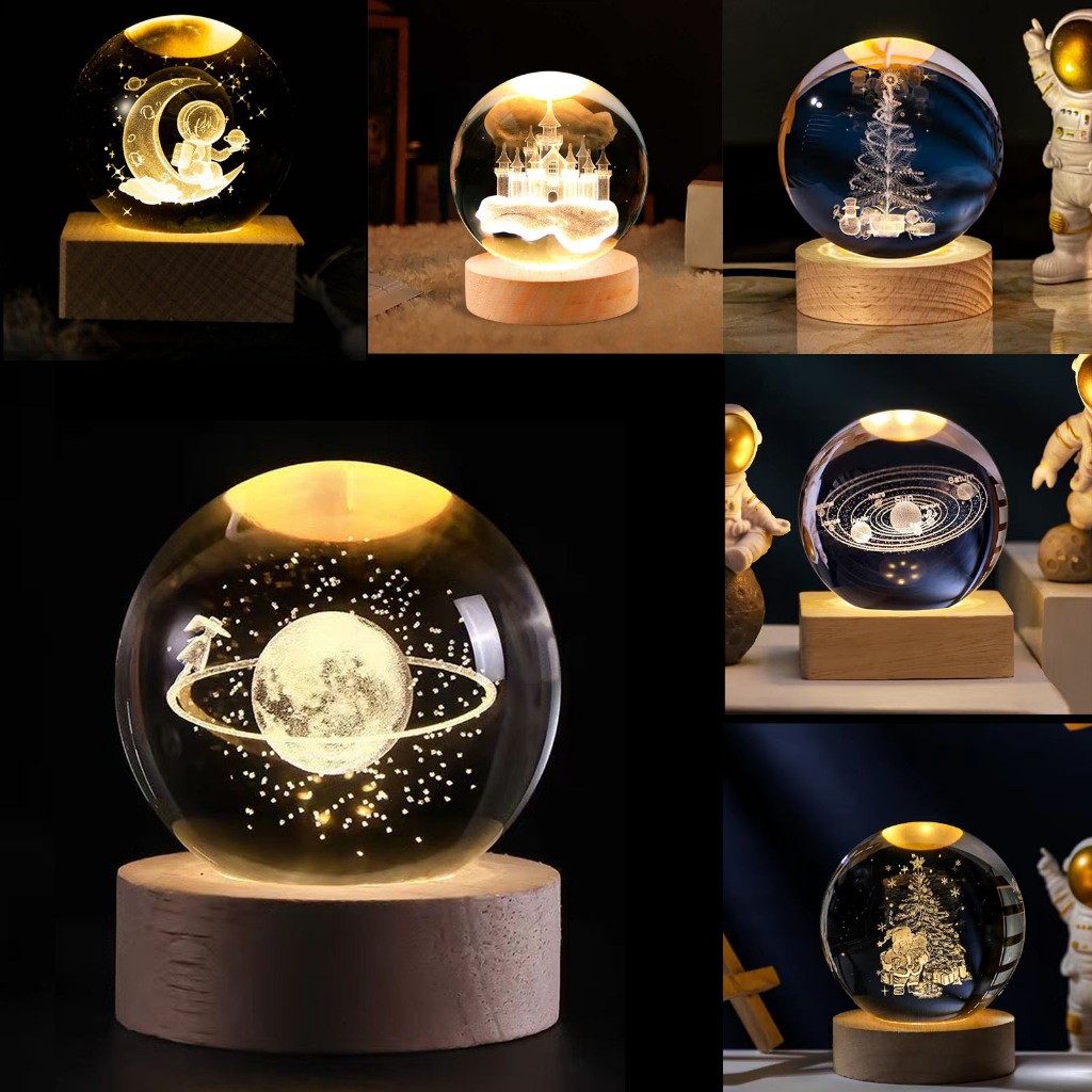 8CM Luminária Cristal de Mesa Sistema Solar Saturno Lua Galáxia LED Base Madeira Enfeite Decorativo Casa