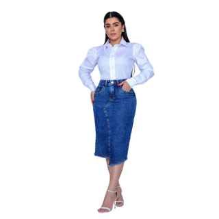 Saia Reta Adriane Midi Jeans Elegância e Conforto Versátil e Sofisticada