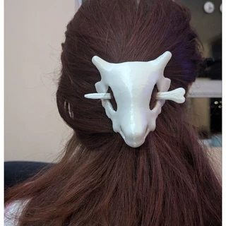 Presilha de Cabelo Pokemon Cubone - Cabeça de Osso/Enfeite de cabelo/Pokemon