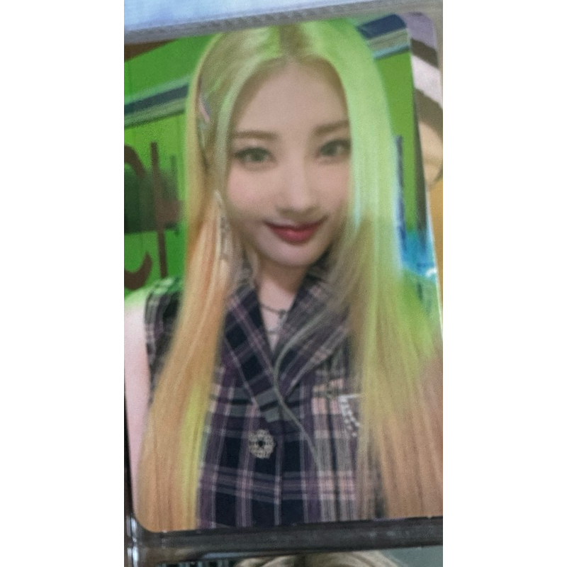 Purple Kiss Chaein Yuki Photocards | Shopee Brasil