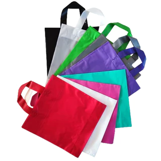 50 Sacolas plásticas Alça Fita medidas 27x40 , 30x45 e 40x50 em Alta Densidade para lojas.