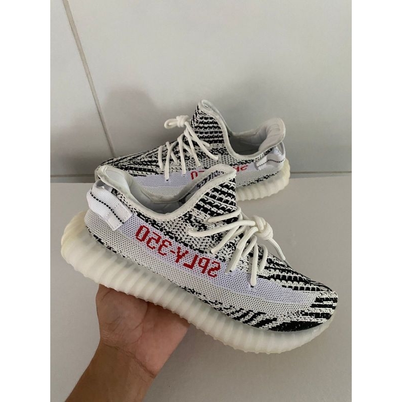 Tênis esportivo Boost 350