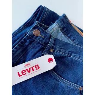 Calça Jeans Masculina - Modelo tradicional corte reto
