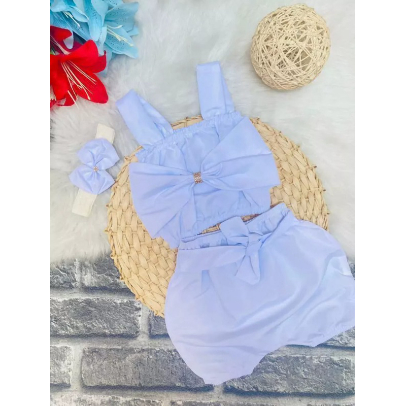 Conjunto Feminino Bebê de 6 até 8 Meses Cropped com Short e Com Faixinha de Cabelo