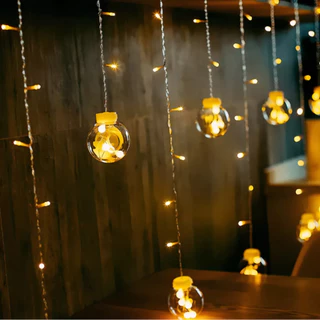 Bolas de Natal Pisca Pisca Cascata Led 110v Branco Quente