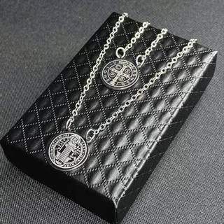 Colar Escapulário São Bento Para Presente Masculino Feminino em Aço Inox Não fica Preto Pode Molhar