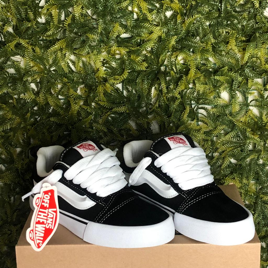 Tenis Casual Skate StreetWear Preto/Branco Unissex Lançamento