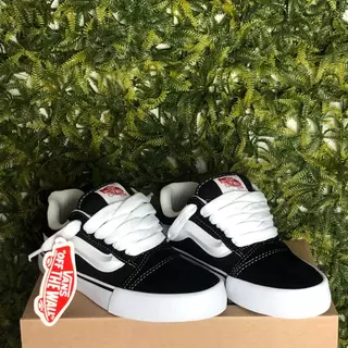 Tenis Casual Skate StreetWear Preto/Branco Unissex Lançamento