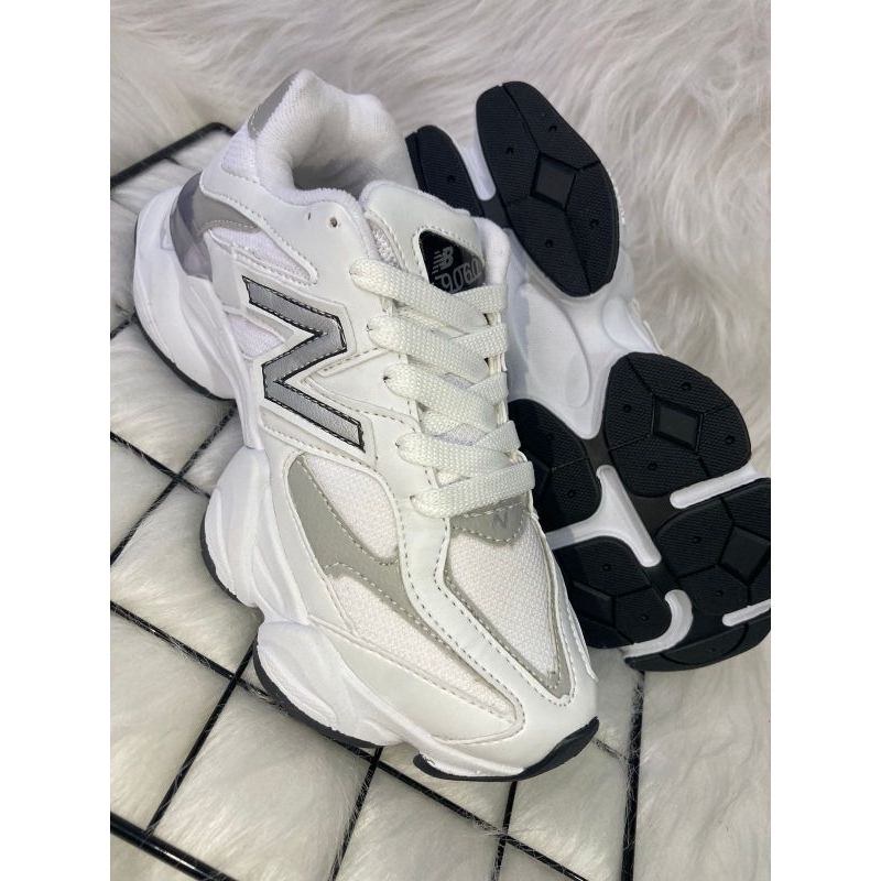Tênis Branco Feminino e Masculino Casual Caminhada Treino Passeio.