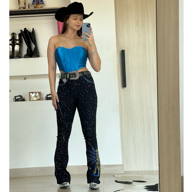 Calça Jeans Feminina Preta Modeladora Bordado Nossa Senhora Strass