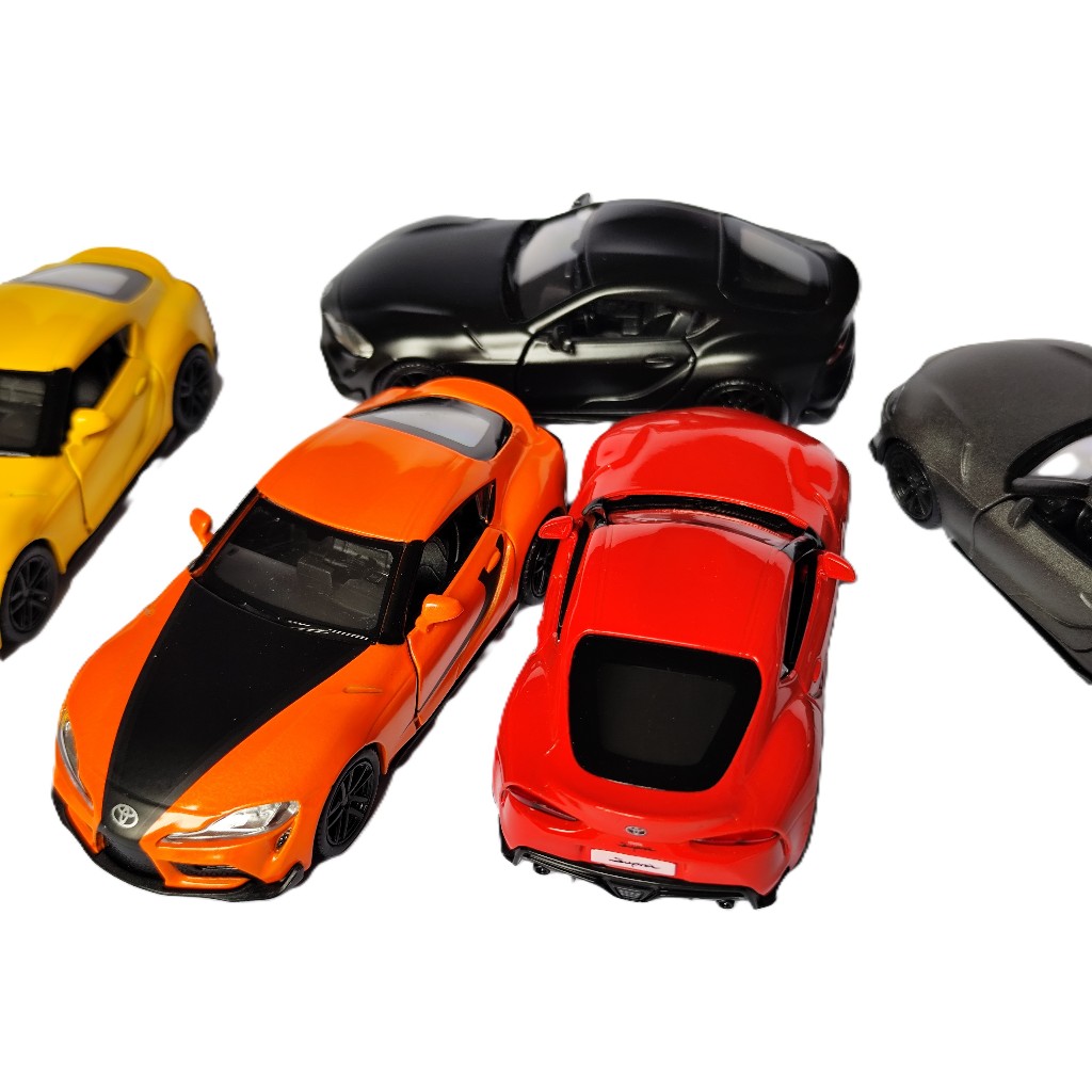 Miniatura Carrinho Toyota GR Supra Racing 1/36 abre as portas original