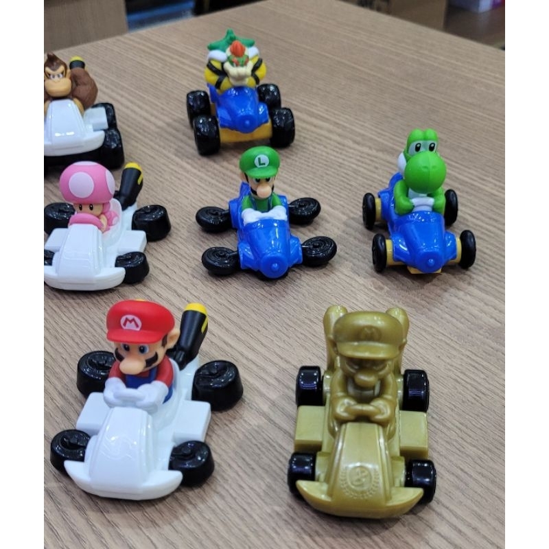 Mario kart Deluxe 8 Macdonalds 2024 Lacrados Carrinhos (Unidade é