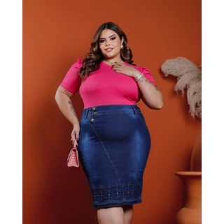 Saias Plus Size Jeans Azul Escuro Midi Com Elastano e Aplicação Frontal Moda Cristã Evangélica.