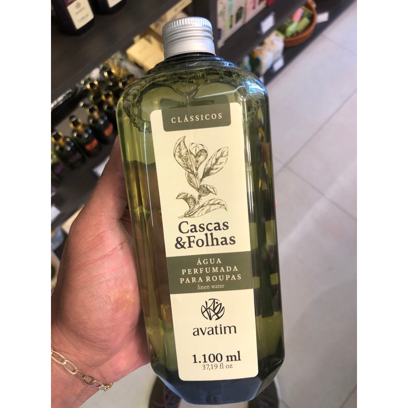 Água Perfumada para Roupa Cascas e Folhas - 1.100 ml - Avatim Cheiros ...