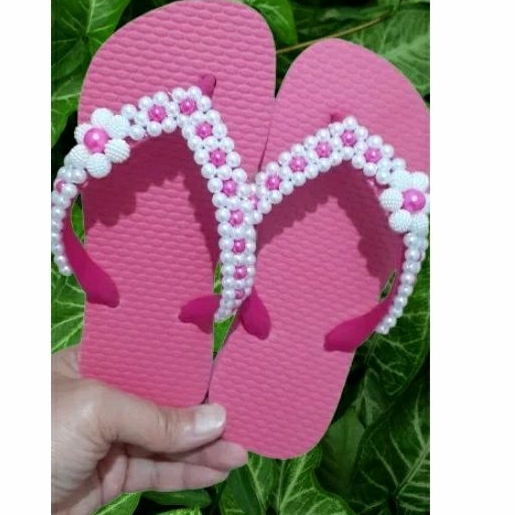 Chinelo Infantil decorado ou bordado com pérolas do 25 ao 32 marca