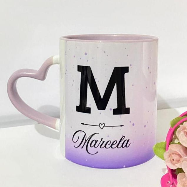 Caneca personalizada com nome, inicial e frase