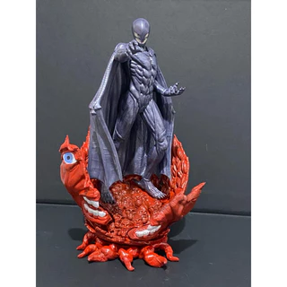 Griffith, Femto de Berserk, figura de ação de resina, com pintura.