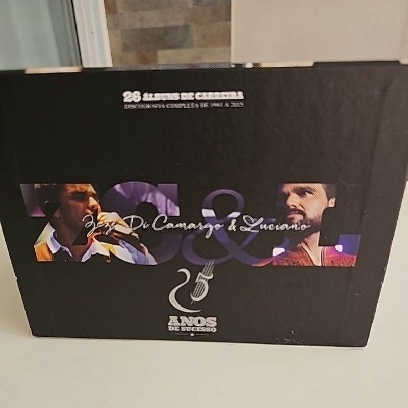 CD BOX ZEZÉ DI CAMARGO & LUCIANO - 25 ANOS DE CARREIRA (27 CDs