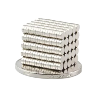 Kit com 100 Peças Ímã de Neodímio 3x1mm Super Forte N35 Redondo