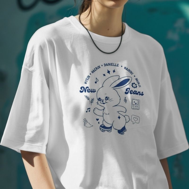 new jeans ador tシャツ Tshirt T-shirt Camiseta personalizada New jeans, kpop, attention