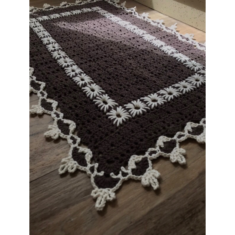 Tapete feito a mão em crochê com bordados, 88x57 cm (cor marrom café ...