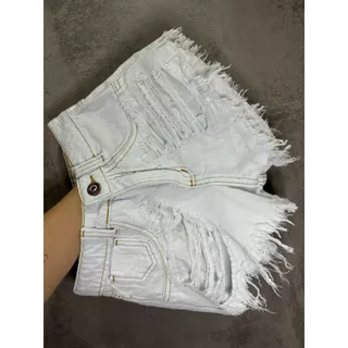 Short Jeans Destroyed Off Branco