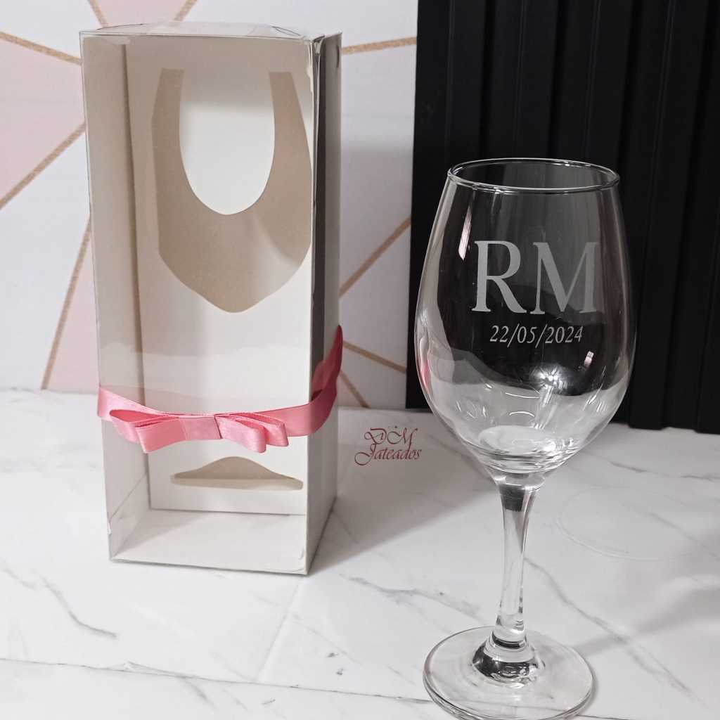 Kit Individual - 1 Caixa + 1 taça Barone Vinh* Personalizada