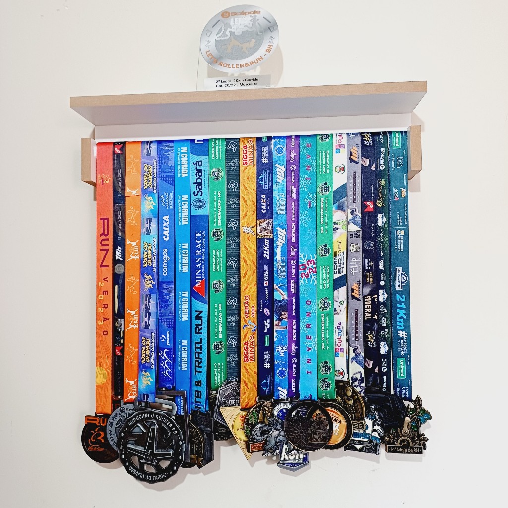 Porta Medalhas e troféu com tubo 50x11,5x10