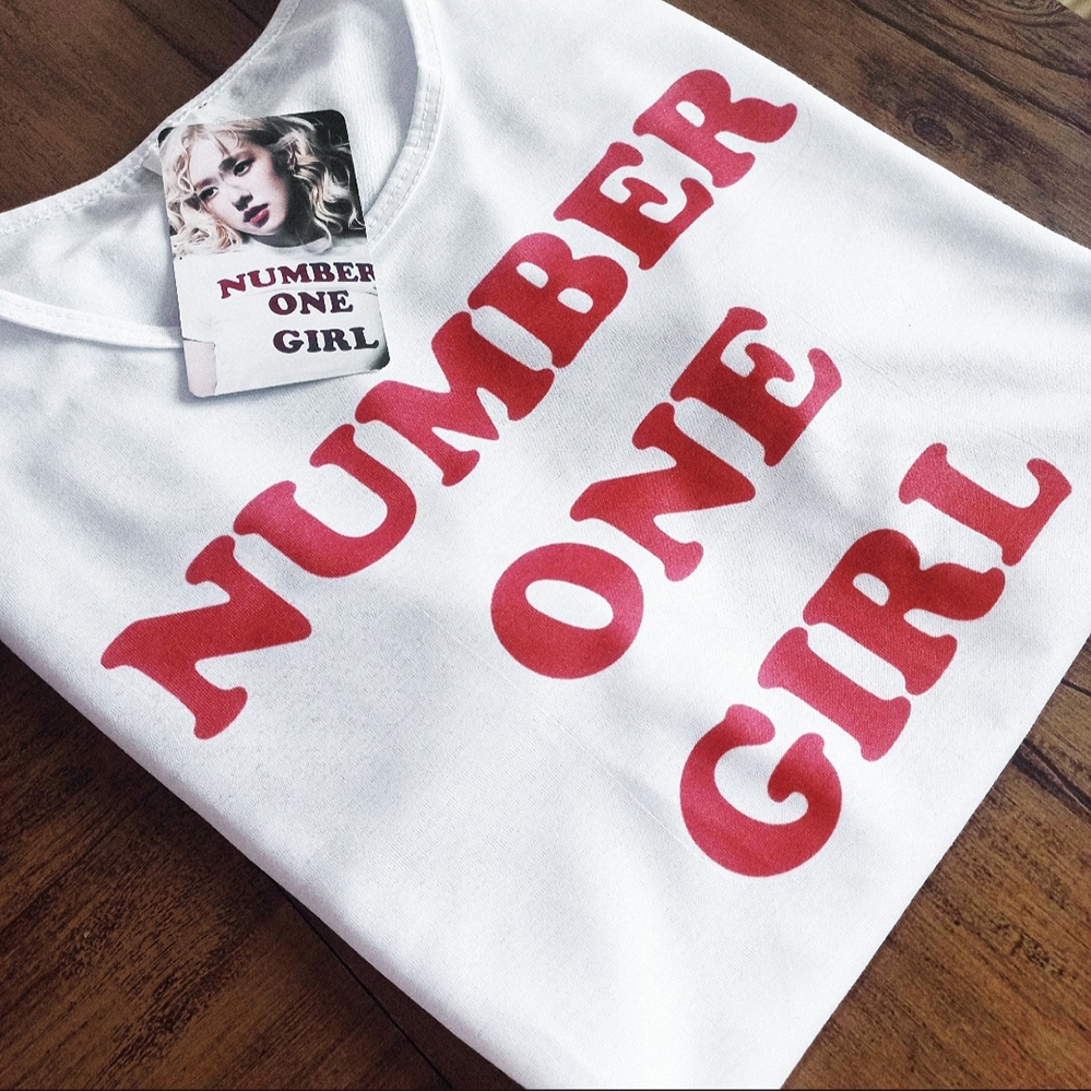 REPRODUÇÃO] Camiseta Unissex 'Number One Girl' ROSÉ Blackpink